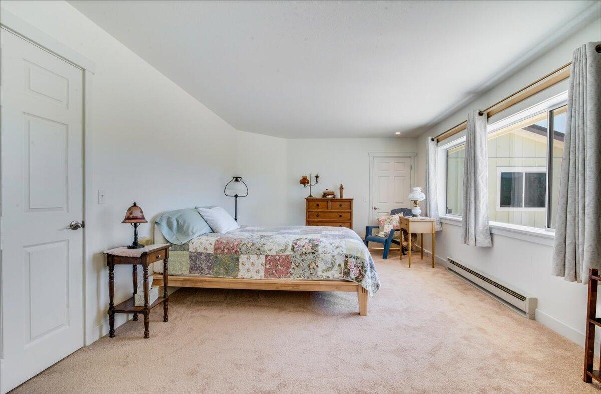 1102 Lasalle Canyon Road Lompoc, CA 93436 - Photo 20 of 62 21-Primary Bedroom