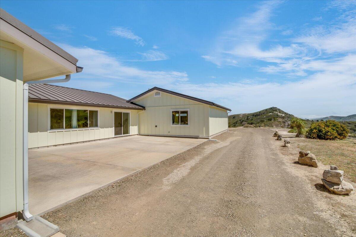 1102 Lasalle Canyon Road Lompoc, CA 93436 - Photo 38 of 62 39-Rear Patio
