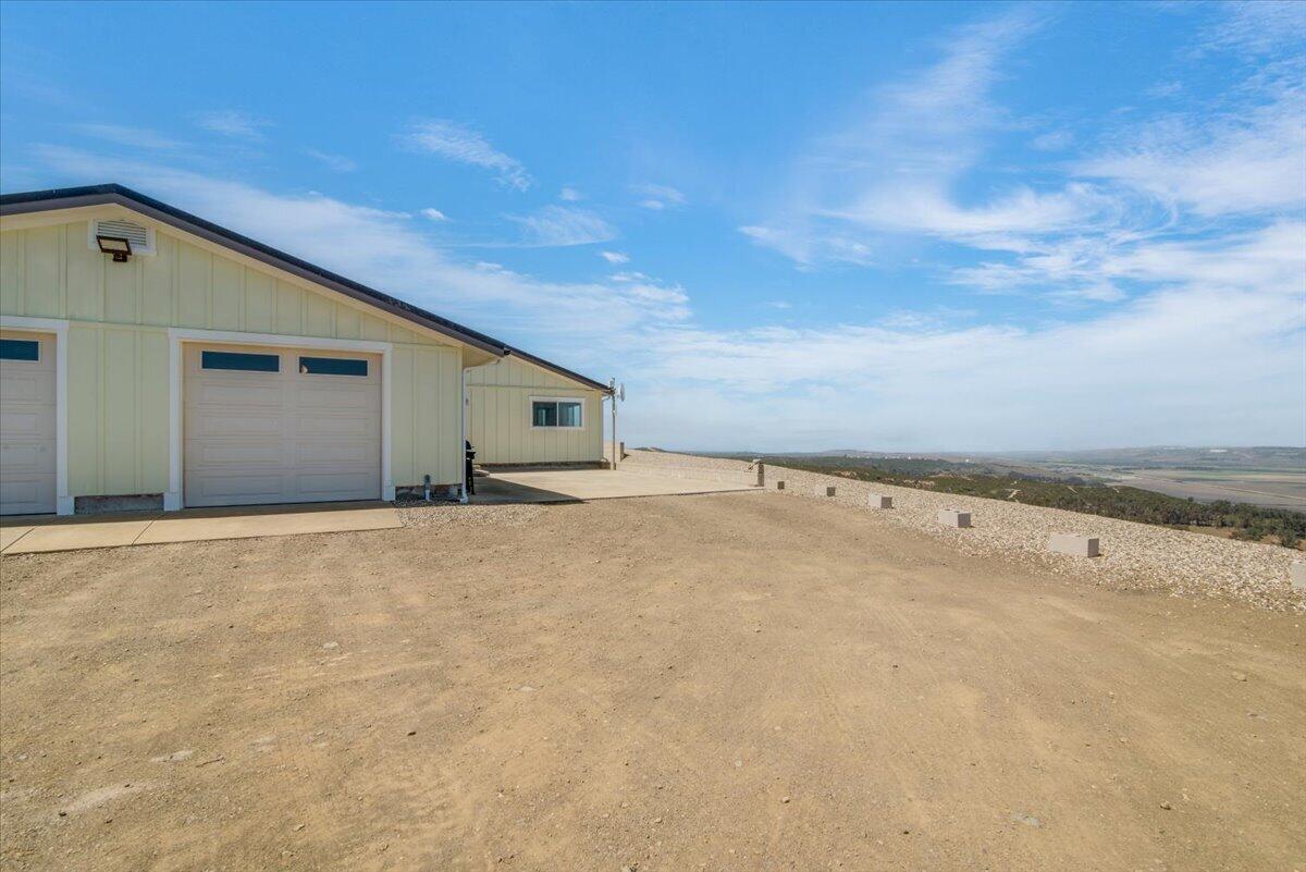 1102 Lasalle Canyon Road Lompoc, CA 93436 - Photo 44 of 62 45-Oversized two car garage