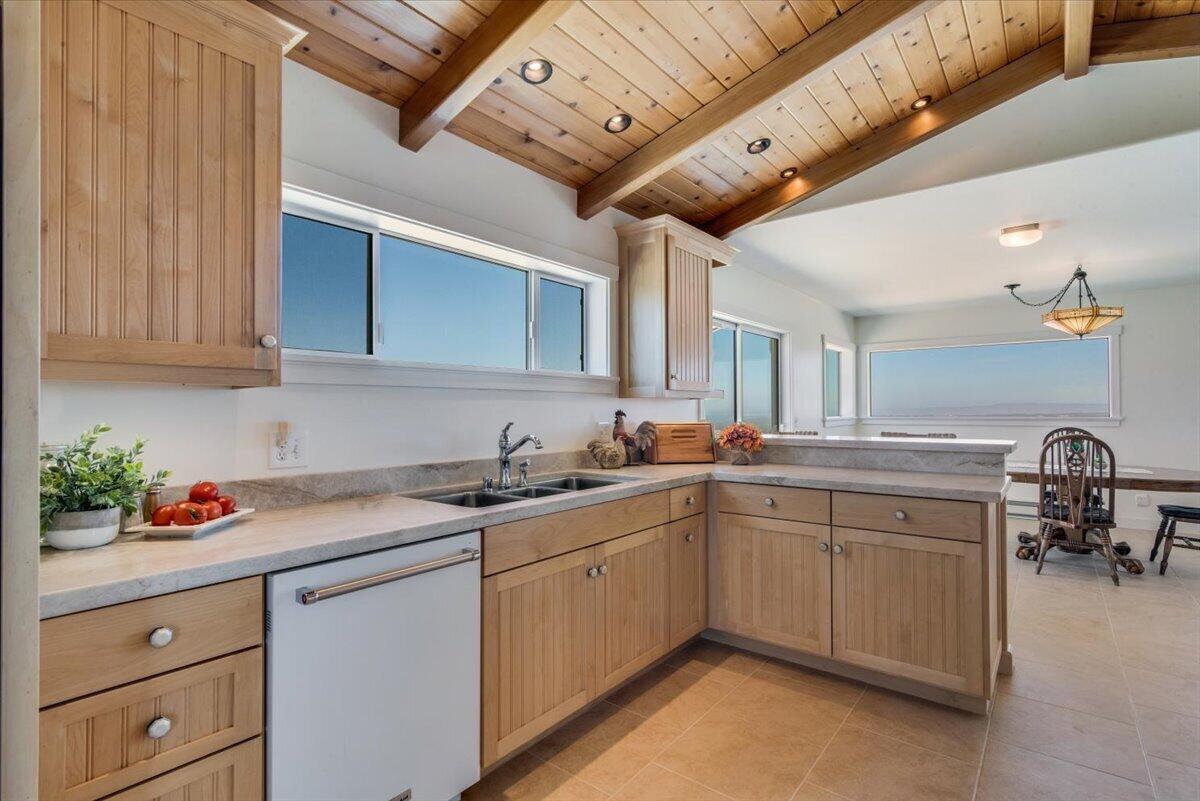 1102 Lasalle Canyon Road Lompoc, CA 93436 - Photo 10 of 62 11-Kitchen