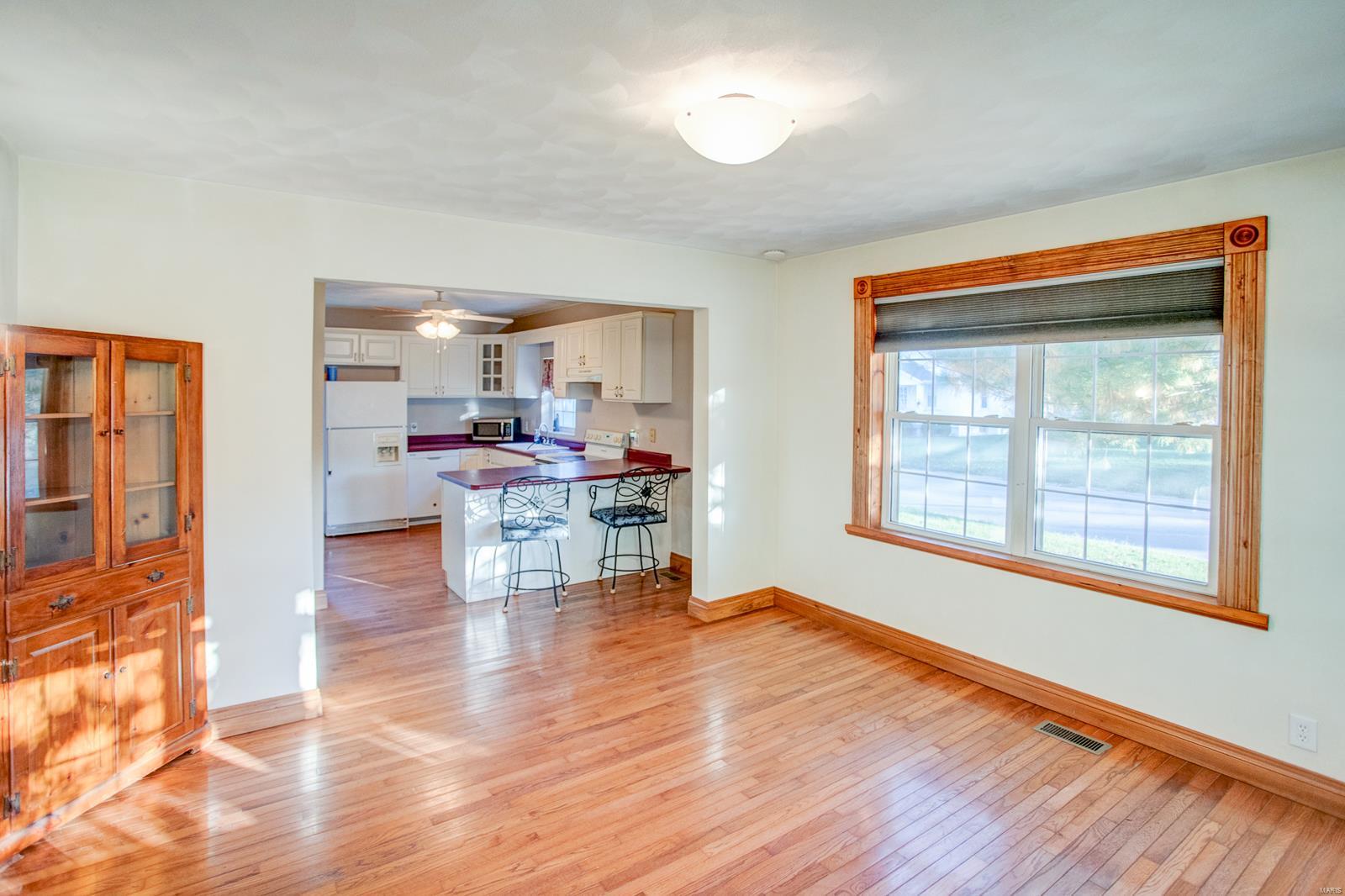 630 Morrison Avenue Waterloo, IL 62298 - Photo 2 of 25 Gallery Image 2