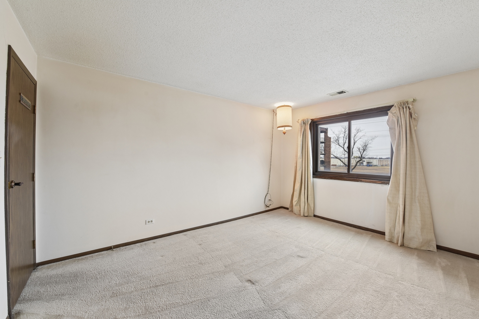 601 West Huntington Commons Road, Unit 202 Mount Prospect, IL 60056 - Photo 16 of 25