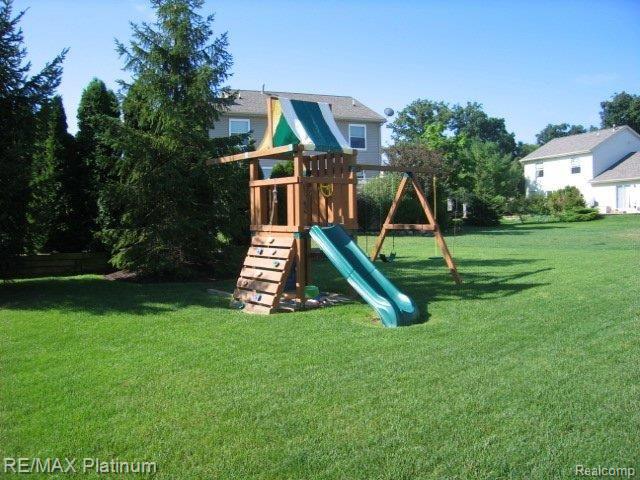 3634 Stratton Lane Howell, MI 48843 - Photo 3 of 10 Yard & Playset