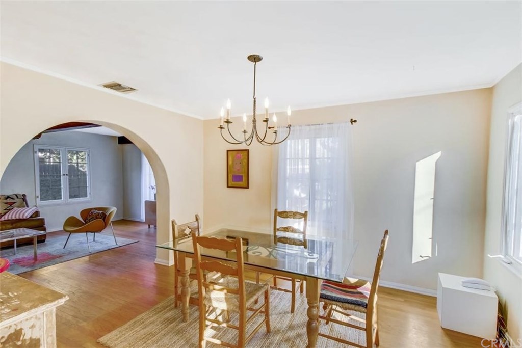 1115 Paladora Avenue Pasadena, CA 91104 - Photo 7 of 28