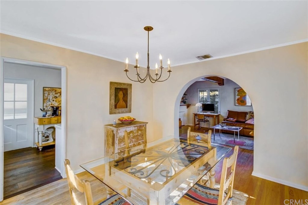 1115 Paladora Avenue Pasadena, CA 91104 - Photo 9 of 28