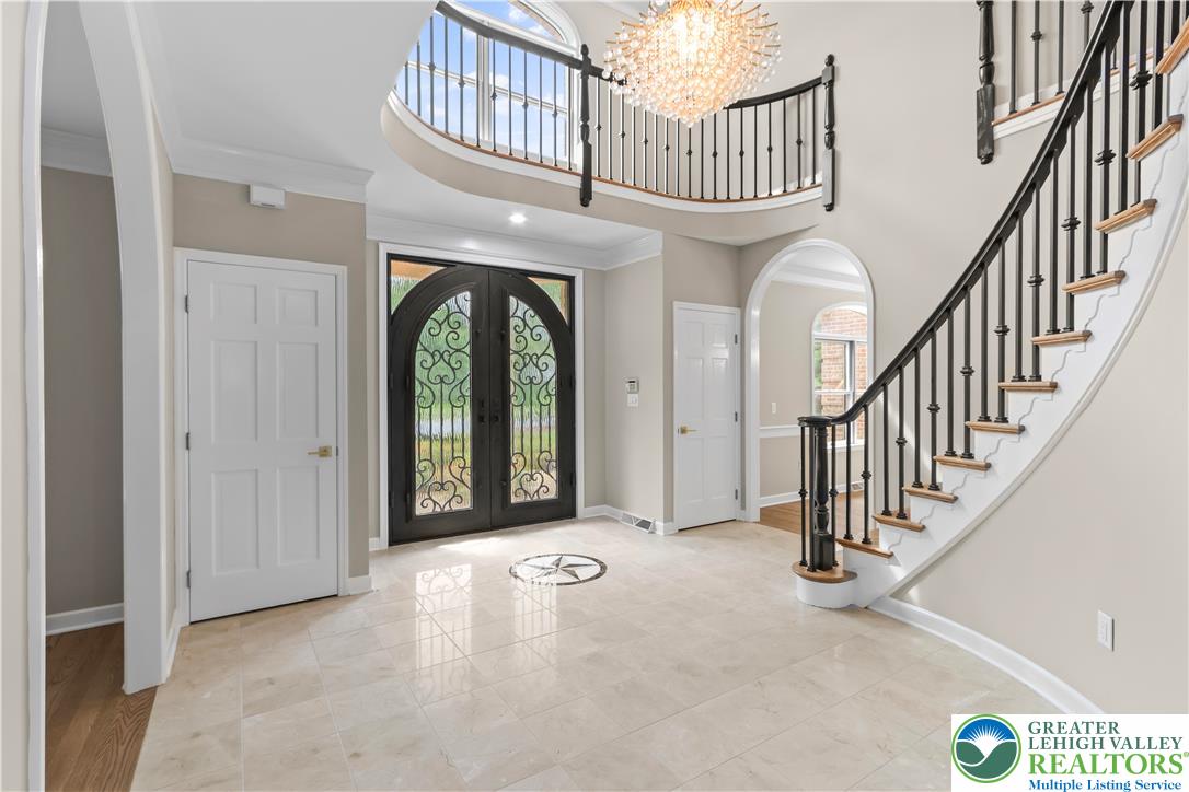 3685 Manor Road Bethlehem, PA 18020 - Photo 15 of 47