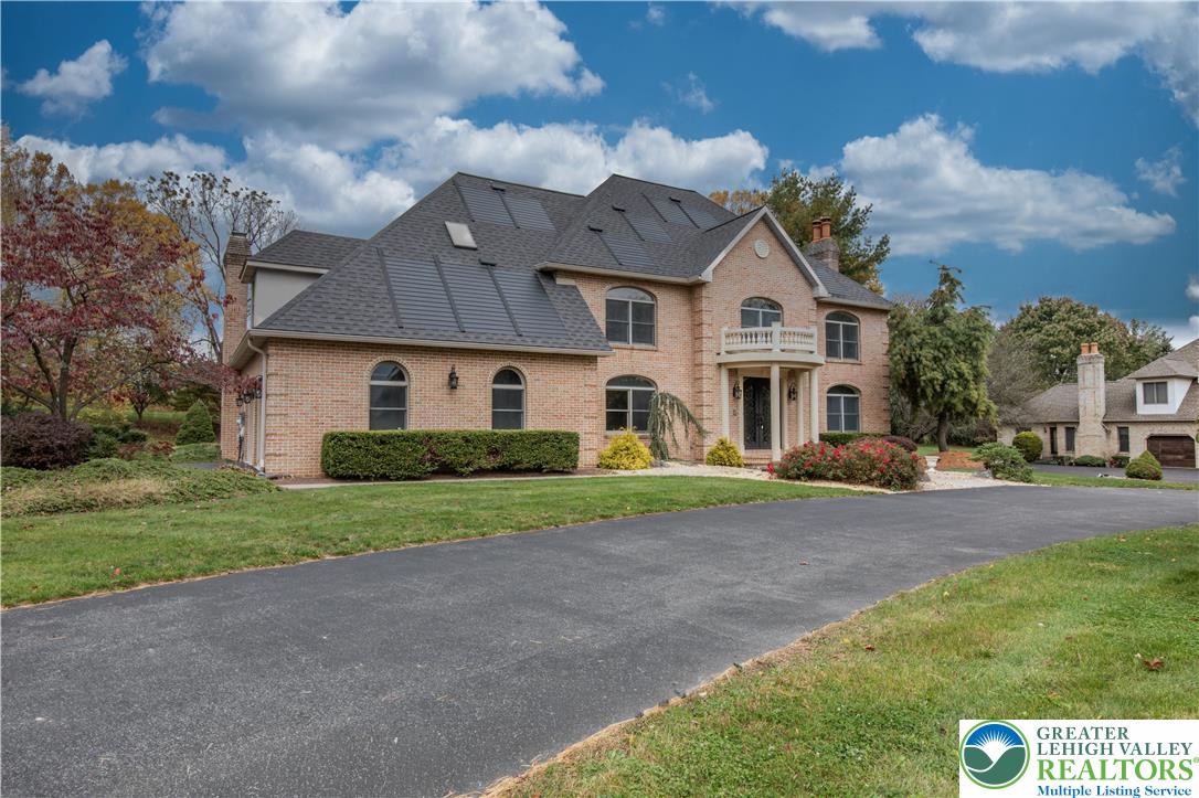 3685 Manor Road Bethlehem, PA 18020 - Photo 2 of 47