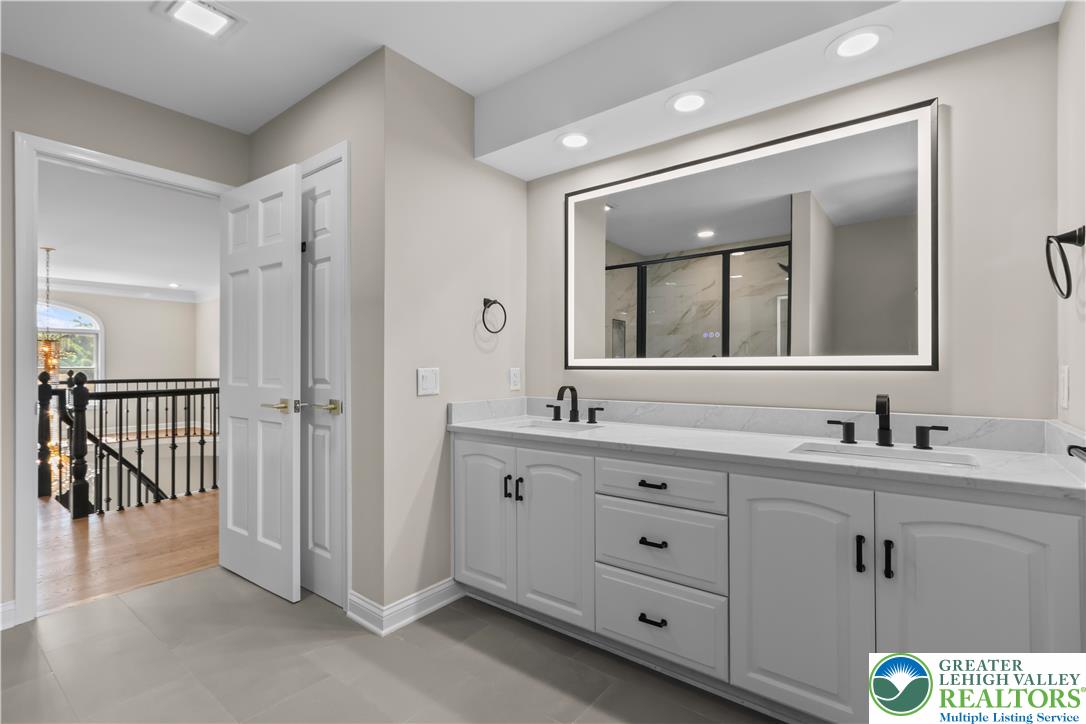 3685 Manor Road Bethlehem, PA 18020 - Photo 36 of 47 2nd floor full bathroom