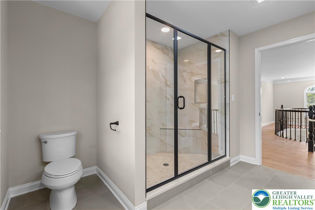 3685 Manor Road Bethlehem, PA 18020 - Photo 37 of 47 2nd floor full bathroom