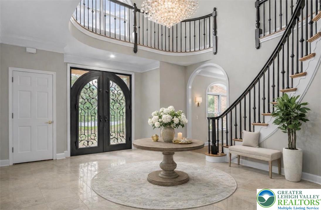 3685 Manor Road Bethlehem, PA 18020 - Photo 5 of 47