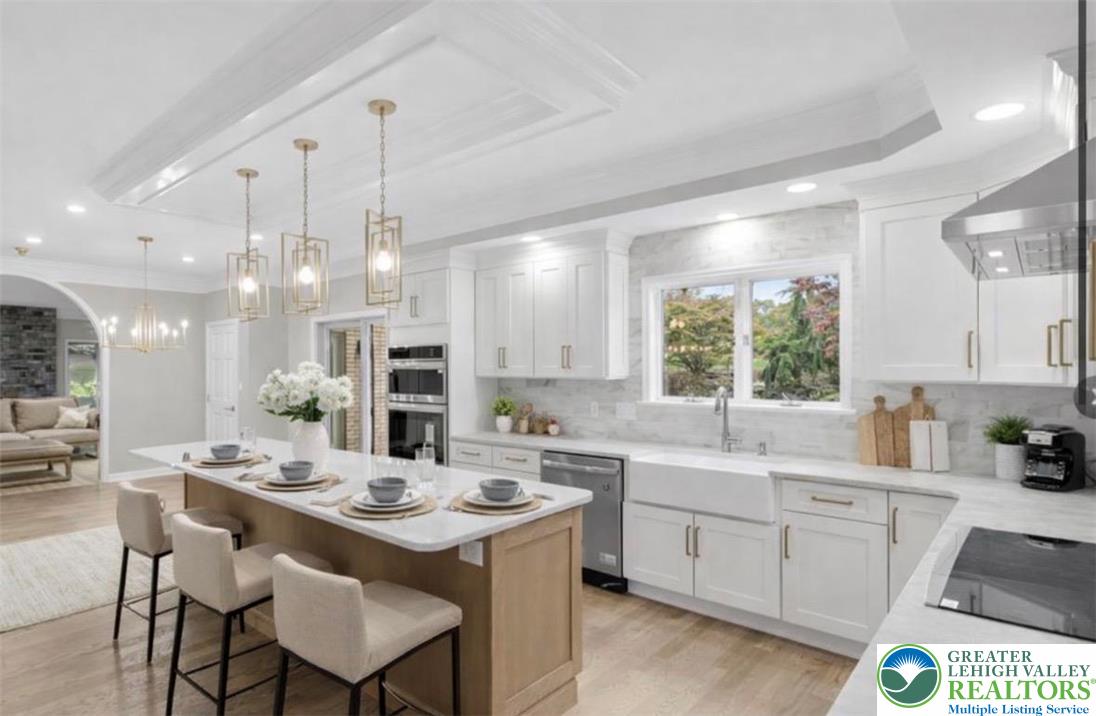 3685 Manor Road Bethlehem, PA 18020 - Photo 6 of 47