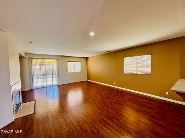 $2,899 | 5806 West Ave K-3, Lancaster, CA 93536