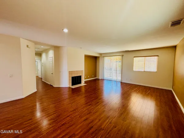 $2,899 | 5806 West Ave K-3, Lancaster, CA 93536