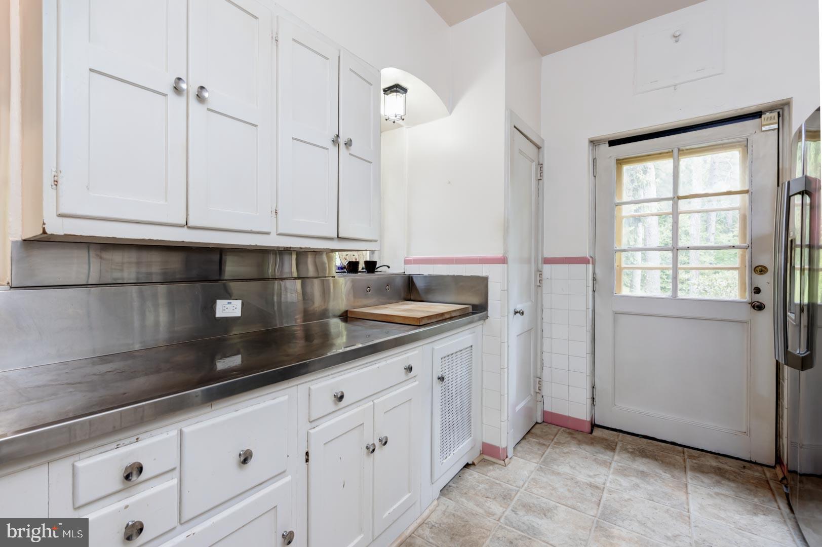 1187 Rydal Road Jenkintown, PA 19046 - Photo 22 of 44