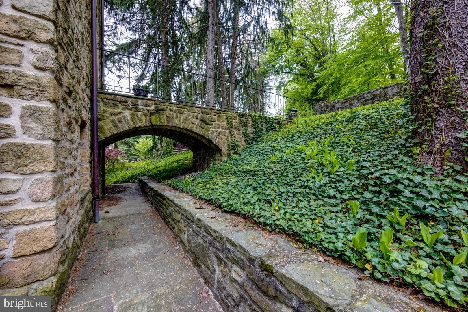 1187 Rydal Road Jenkintown, PA 19046 - Photo 7 of 44