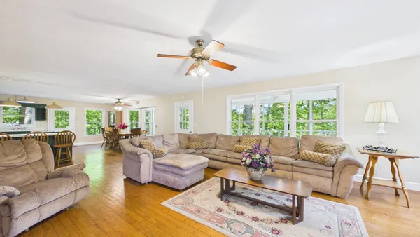 $567,537 | 537 Algonquin Road, Eddyville, KY 42038