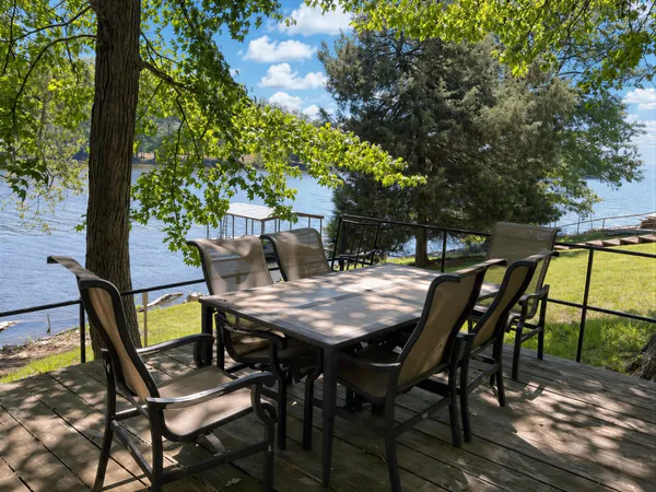 $567,537 | 537 Algonquin Road, Eddyville, KY 42038