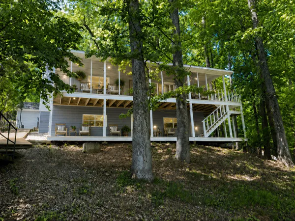 $567,537 | 537 Algonquin Road, Eddyville, KY 42038