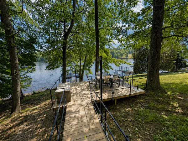 $567,537 | 537 Algonquin Road, Eddyville, KY 42038