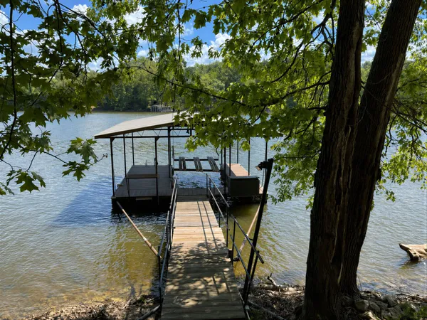 $567,537 | 537 Algonquin Road, Eddyville, KY 42038