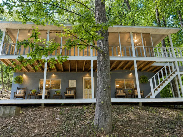 $567,537 | 537 Algonquin Road, Eddyville, KY 42038