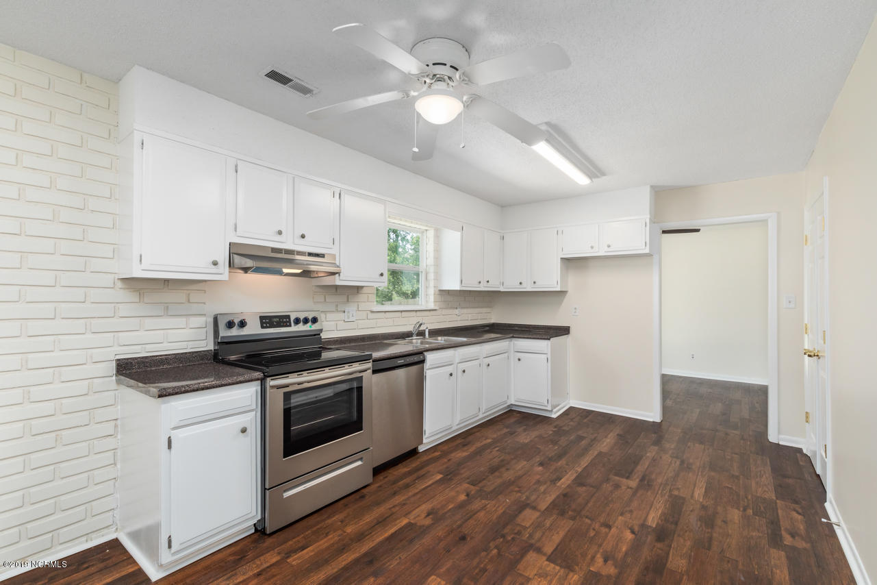 2909 Country Club Road Jacksonville, NC 28546 - Photo 13 of 35 13