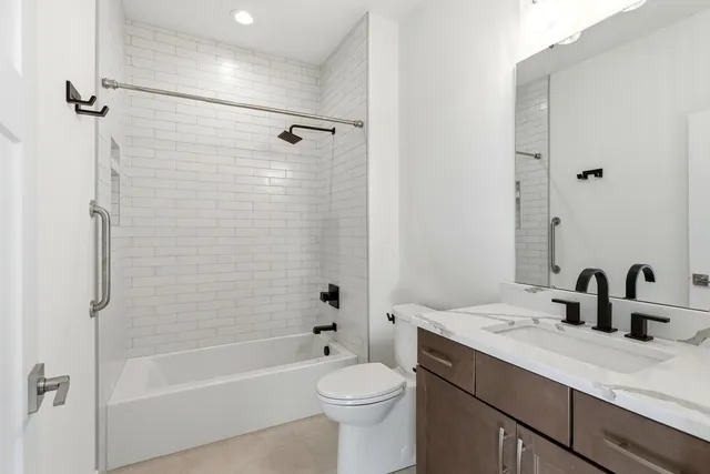 $575,000 | 16 Prince Way, Fitchburg, WI 53711