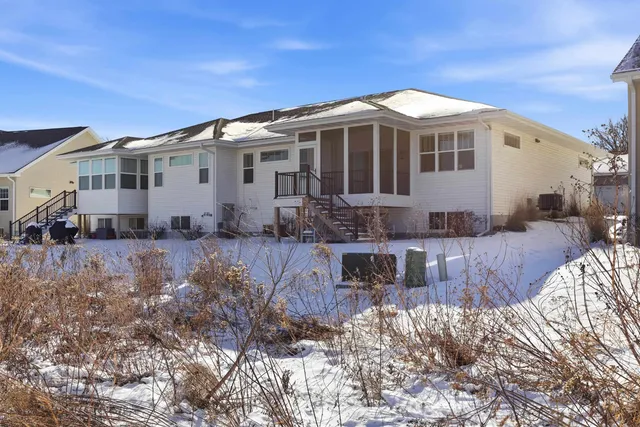 $575,000 | 16 Prince Way, Fitchburg, WI 53711