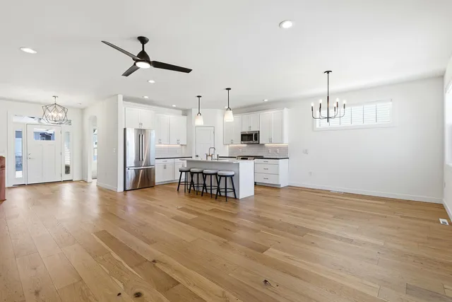 $575,000 | 16 Prince Way, Fitchburg, WI 53711