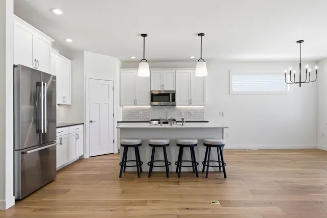 $575,000 | 16 Prince Way, Fitchburg, WI 53711