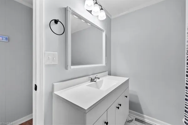$229,900 | 1001 Meadowood Drive, Ramseur, NC 27316