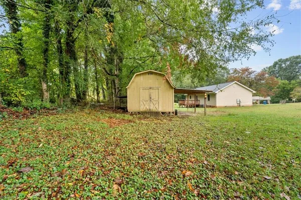 $229,900 | 1001 Meadowood Drive, Ramseur, NC 27316