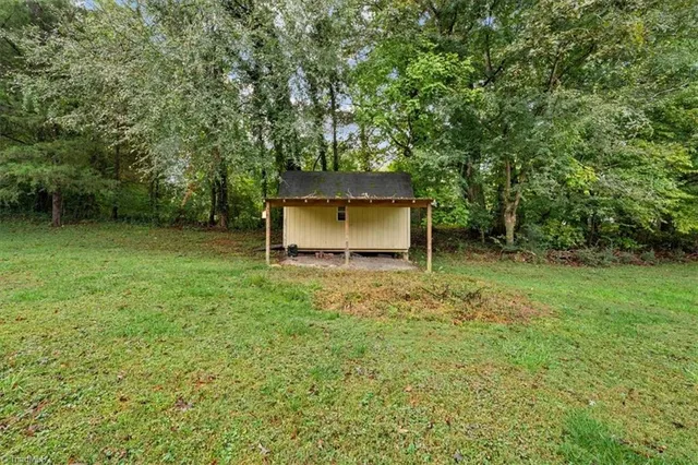 $235,000 | 1001 Meadowood Drive, Ramseur, NC 27316