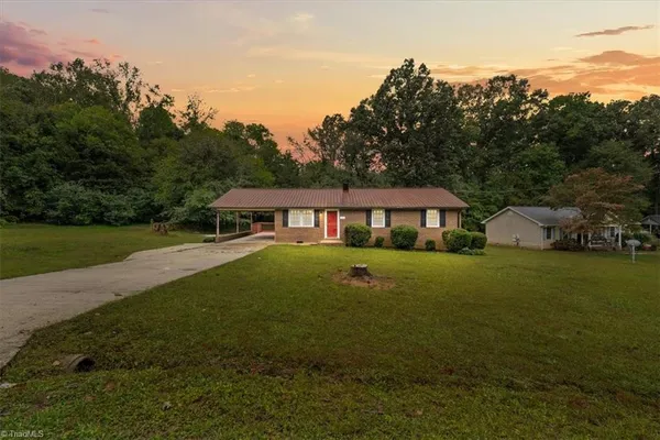 $229,900 | 1001 Meadowood Drive, Ramseur, NC 27316