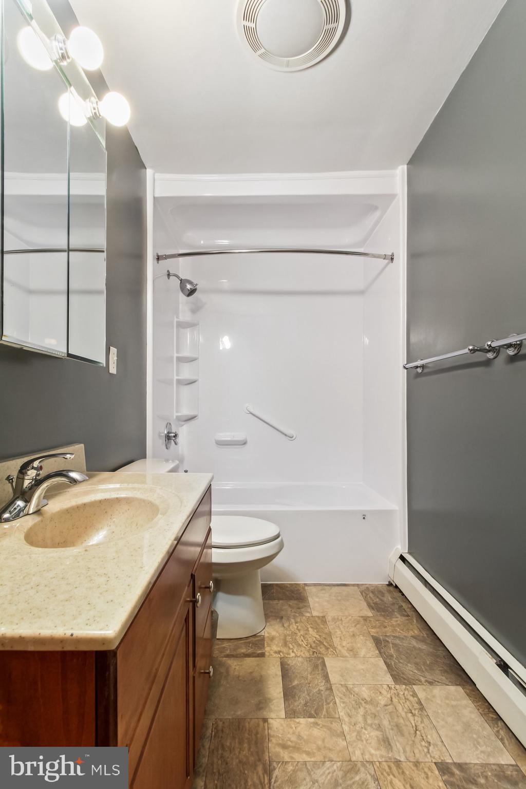 2455 Redwood Road York, PA 17408 - Photo 18 of 28 Gallery Image 18