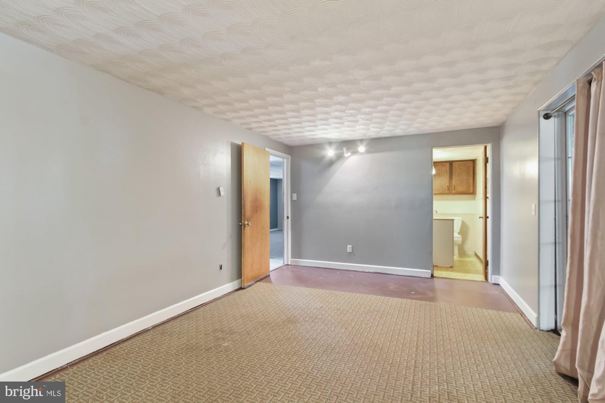 2455 Redwood Road York, PA 17408 - Photo 22 of 28 Gallery Image 22
