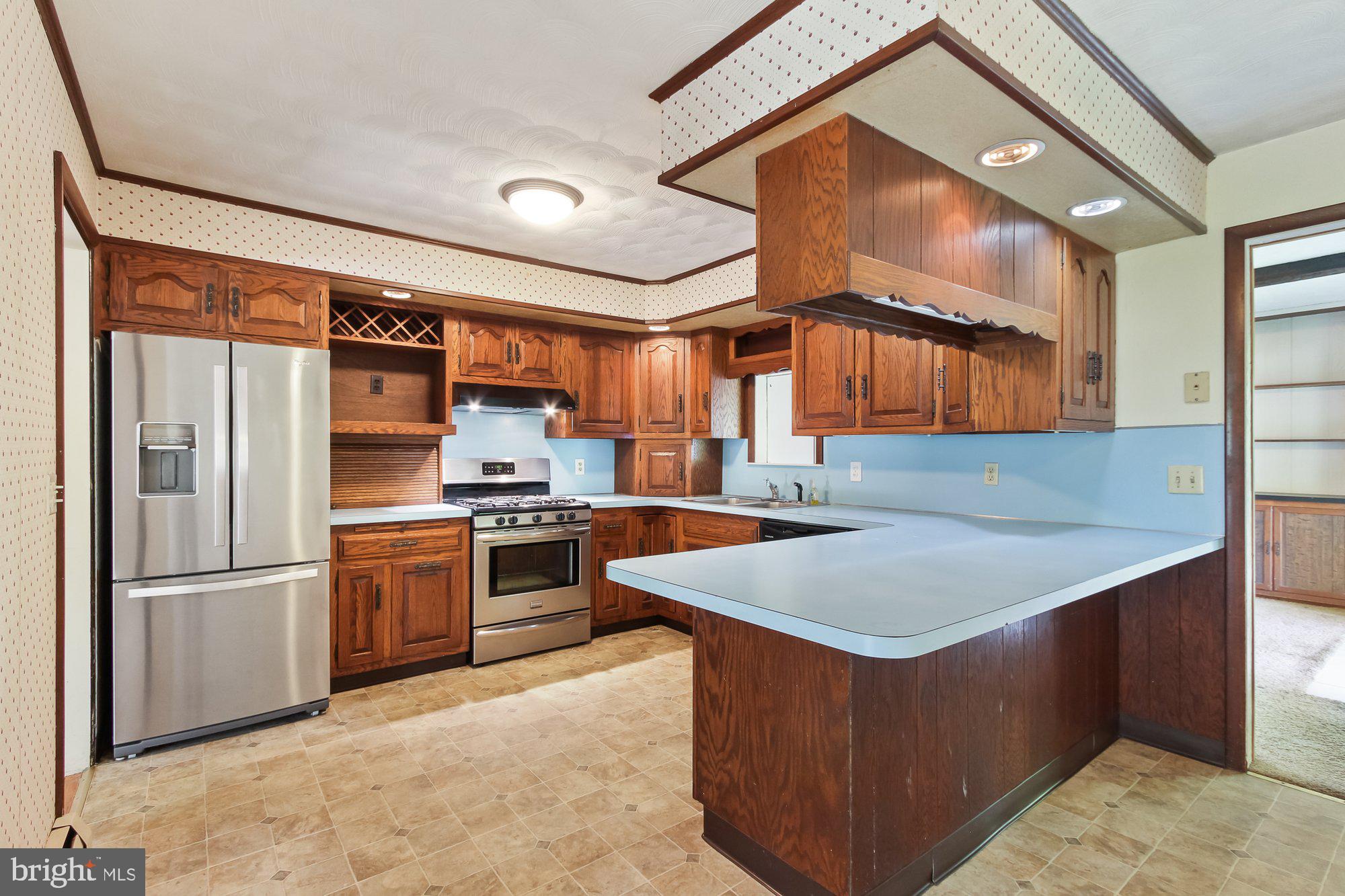 2455 Redwood Road York, PA 17408 - Photo 9 of 28 Gallery Image 9