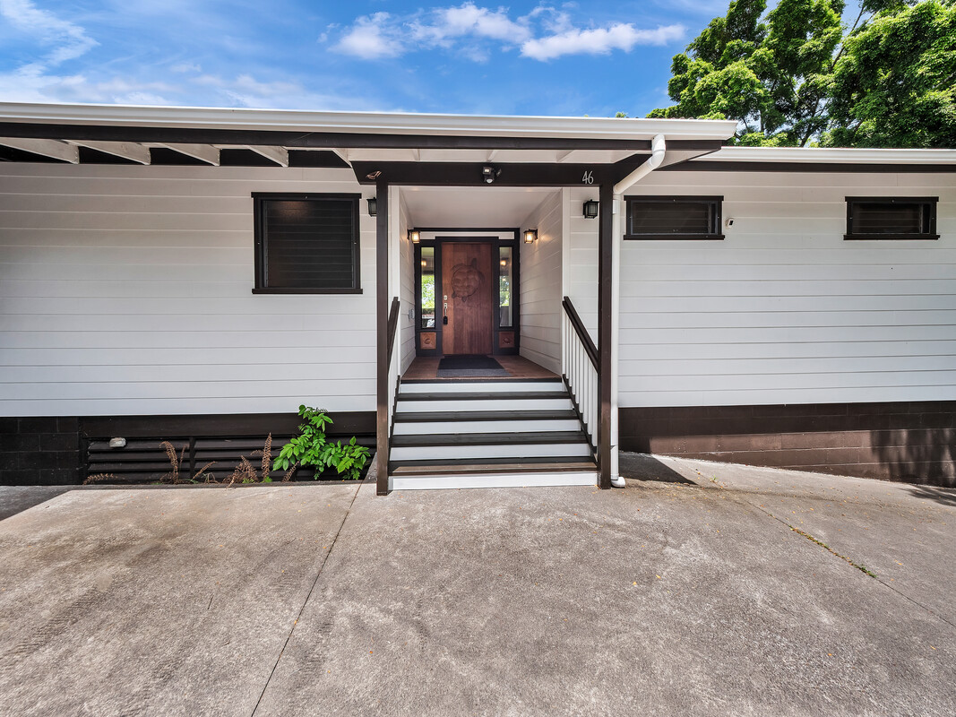 46 Kokea Street Hilo, HI 96720 - Photo 7 of 29 a front view of a house with entryway