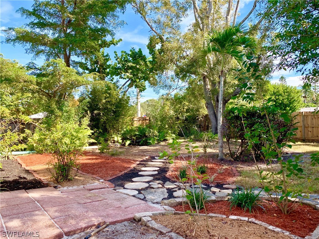 12903 Iona Road Fort Myers, FL 33908 - Photo 24 of 28 Gallery Image 24