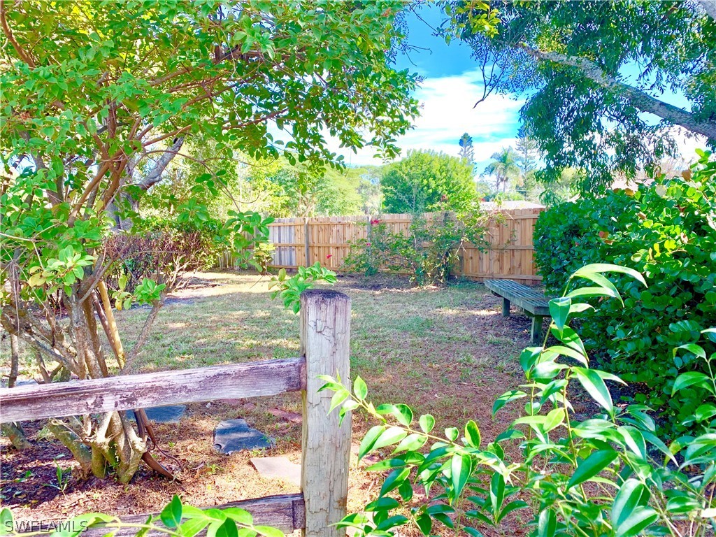 12903 Iona Road Fort Myers, FL 33908 - Photo 26 of 28 Gallery Image 26