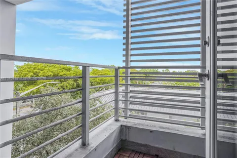 $3,500 | 3339 Virginia Street, Unit 339, Miami, FL 33133