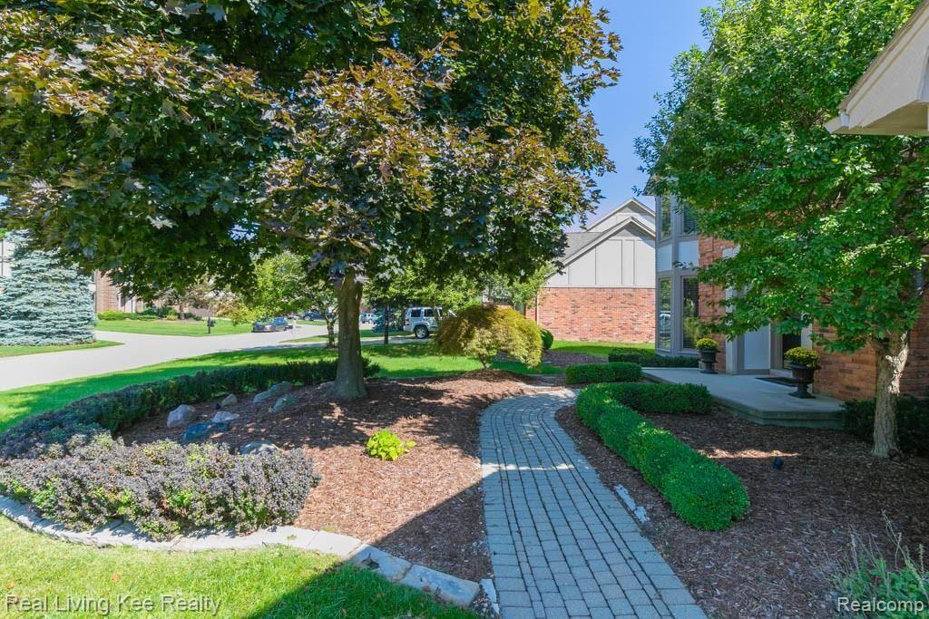 1784 Snowden Circle Rochester Hills, MI 48306 - Photo 5 of 49