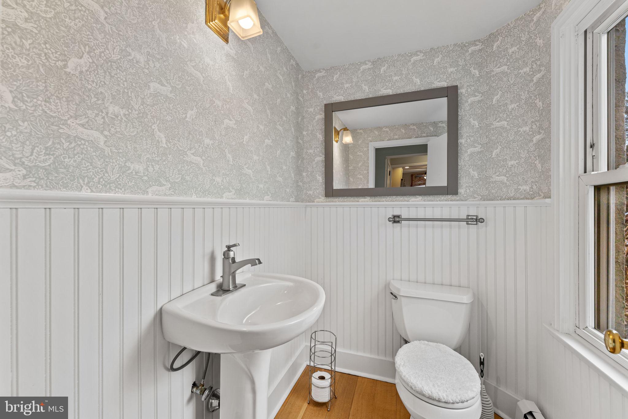 18 Manor Road Paoli, PA 19301 - Photo 17 of 41 Half bathroom.