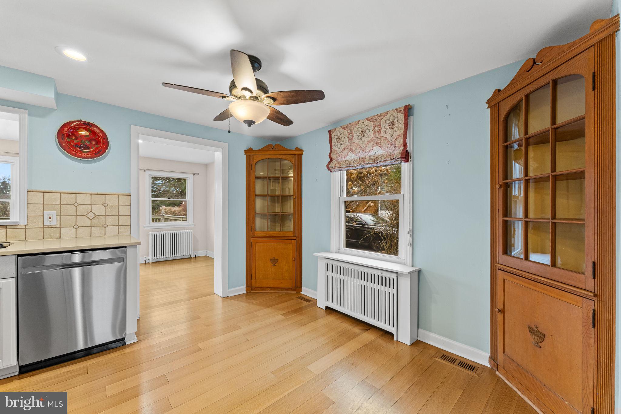 18 Manor Road Paoli, PA 19301 - Photo 9 of 41 Breakfast nook.