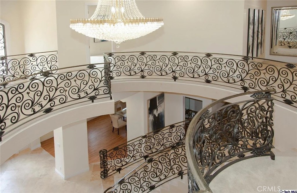 10062 Valley Cir Boulevard Chatsworth, CA 91311 - Photo 12 of 35 a view of entryway