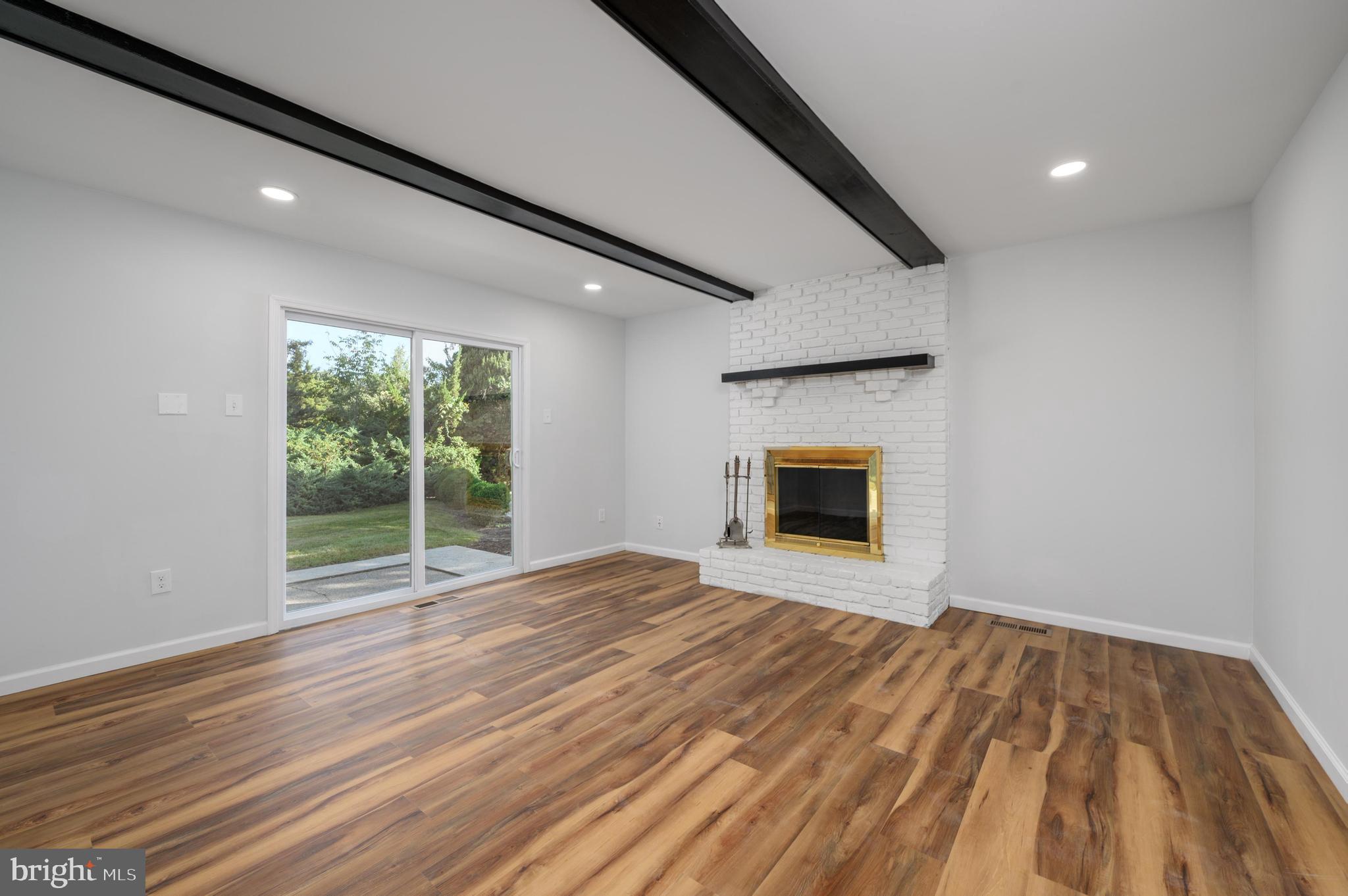 16 Bull Run Road Clementon, NJ 08021 - Photo 17 of 31 Family Room