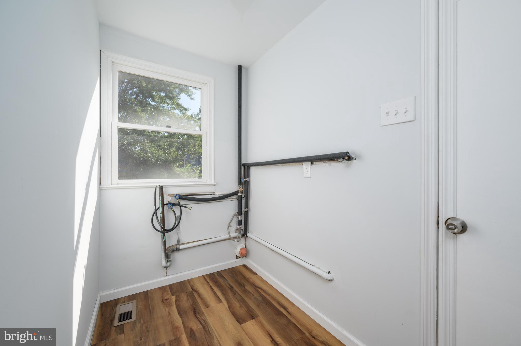 16 Bull Run Road Clementon, NJ 08021 - Photo 21 of 31 Laundry Room