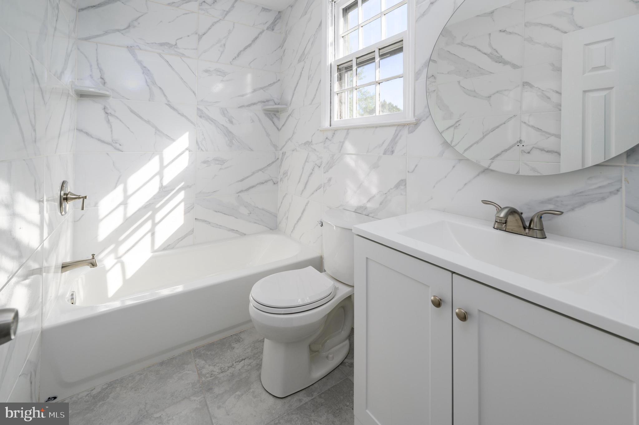 16 Bull Run Road Clementon, NJ 08021 - Photo 26 of 31 Hall Full Bathroom - 2nd Floor