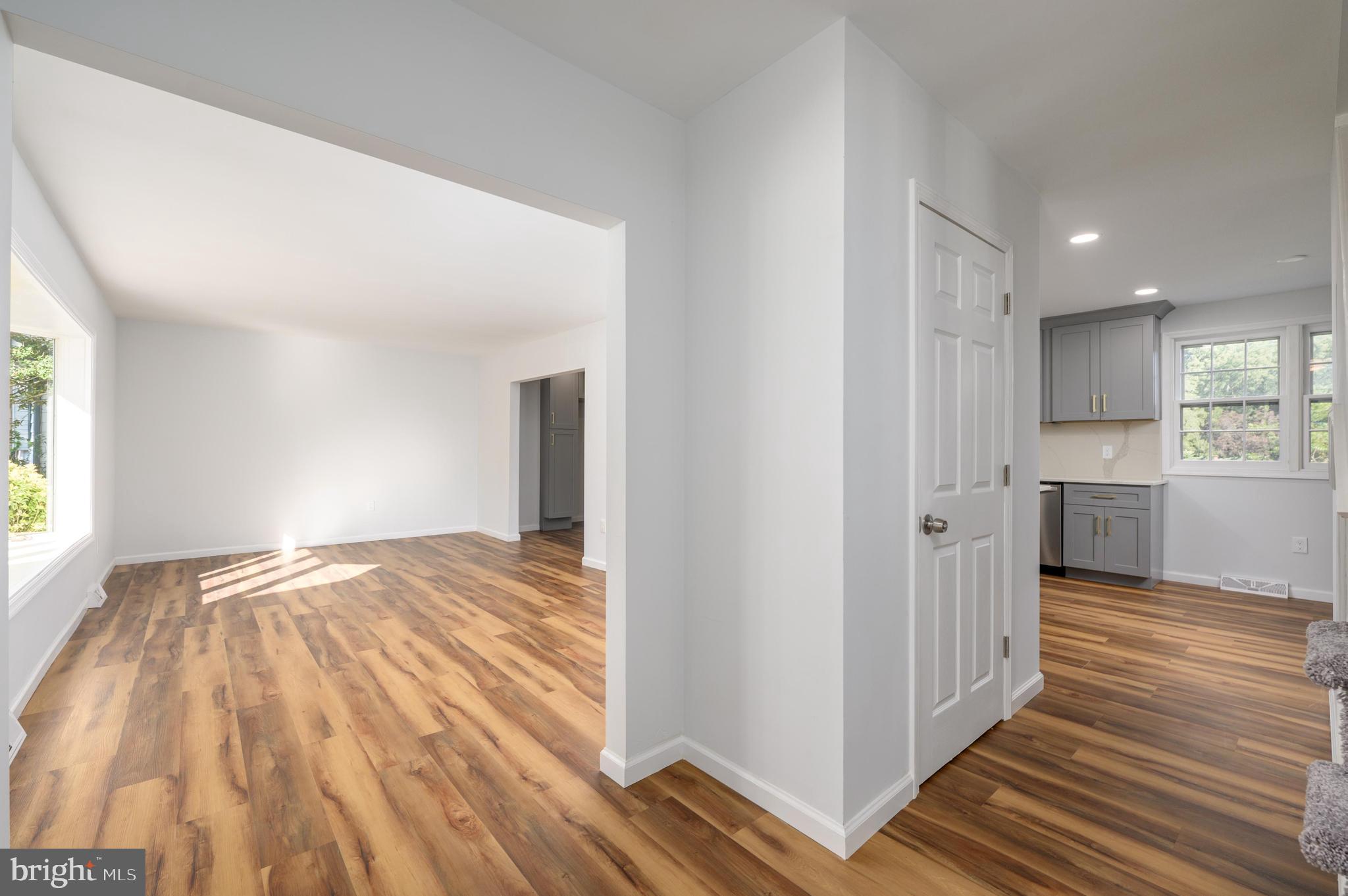 16 Bull Run Road Clementon, NJ 08021 - Photo 7 of 31 Entrance View