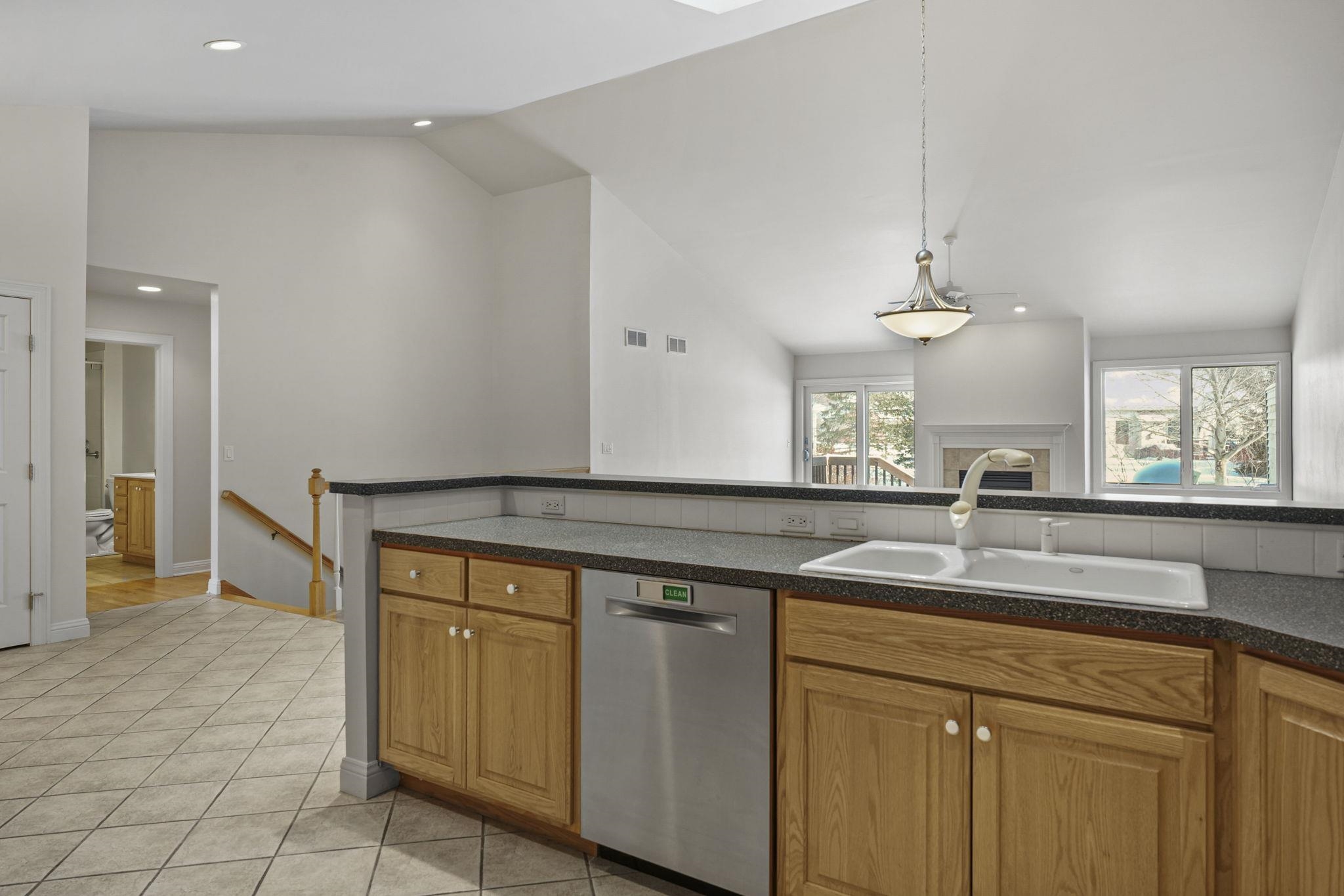 9106 Waterside Street Middleton, WI 53562 - Photo 13 of 36